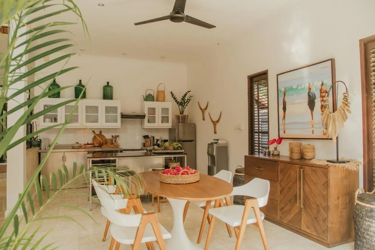 Villa Eight Seminyak  Seminyak (Bali)